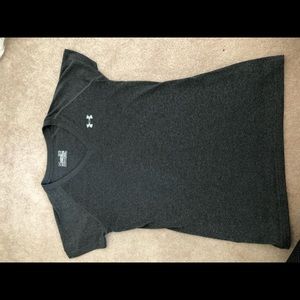 Grey under Armour shirt